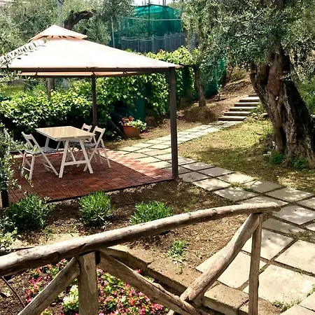 Garden ゲストハウス 4*